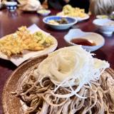 おいちゃんたちと信州山形村で「最後、日本で美味しいお蕎麦」を食べた夫